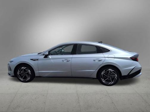 Aero Silver 2026 Hyundai SONATA SEL