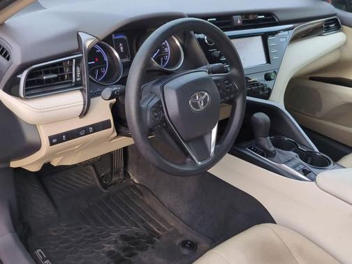 2019 Toyota Camry Hybrid LE