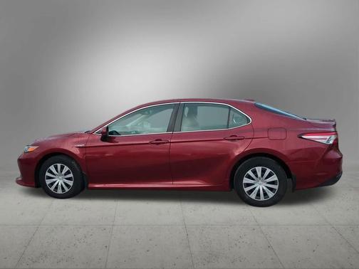 2019 Toyota Camry Hybrid LE