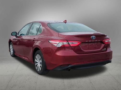 2019 Toyota Camry Hybrid LE