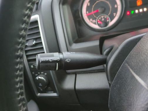 Bright Silver Metallic Clearcoat 2018 RAM 2500 Big Horn Crew Cab 4x4 6'4' Box