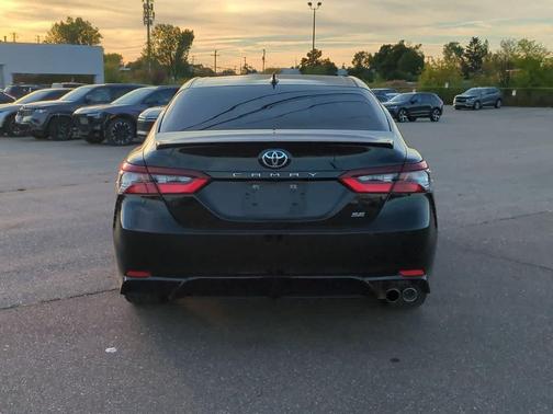 2024 Toyota Camry SE