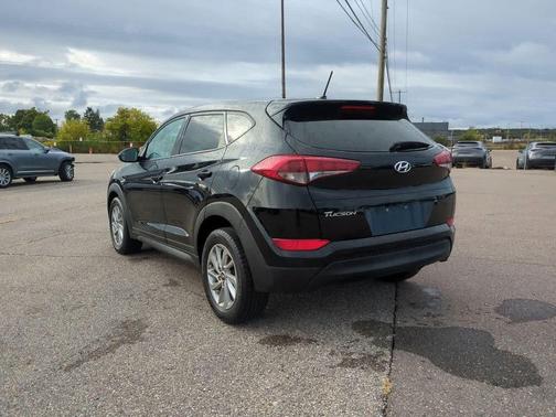 2016 Hyundai TUCSON SE