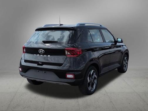 Onyx Black 2025 Hyundai VENUE SEL