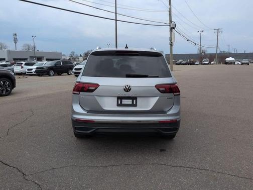 2022 Volkswagen Tiguan 2.0T SE 4MOTION