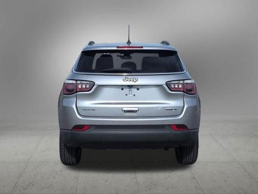 Billet Silver Metallic Clearcoat 2019 Jeep Compass Latitude