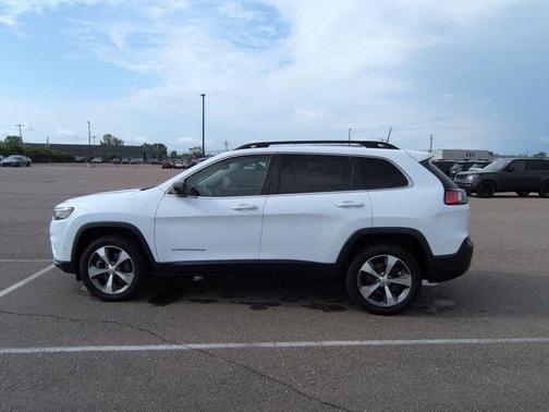 Bright White Clearcoat 2022 Jeep Cherokee Limited