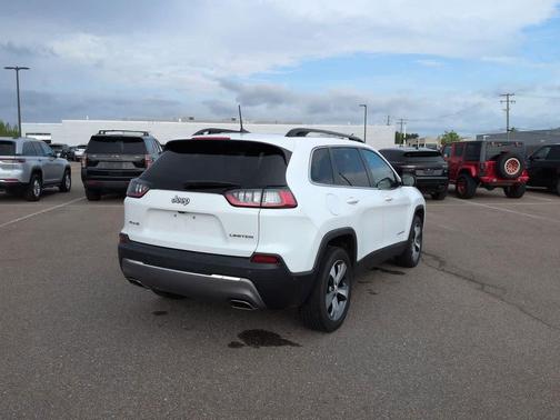 Bright White Clearcoat 2022 Jeep Cherokee Limited