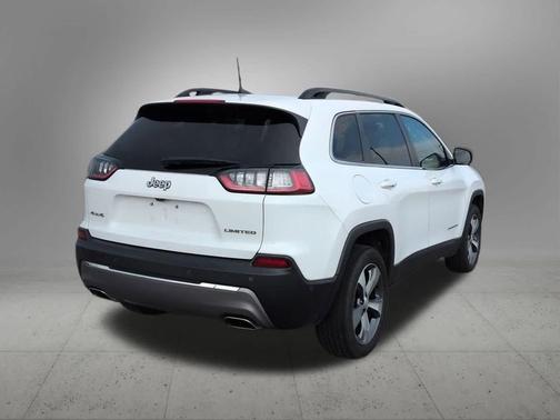 Bright White Clearcoat 2022 Jeep Cherokee Limited