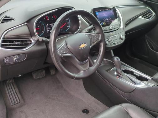 2020 Chevrolet Malibu FWD LT