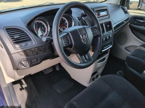 True Blue Pearlcoat 2014 Dodge Grand Caravan AVP/SE