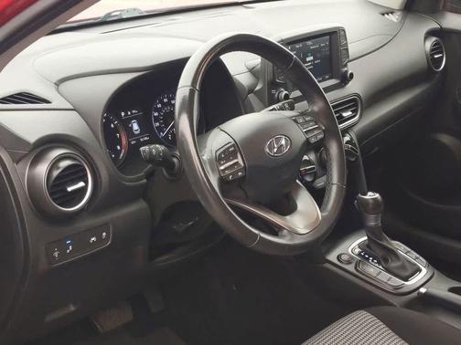 2020 Hyundai KONA SEL