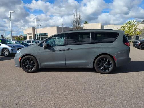 2022 Chrysler Pacifica Limited