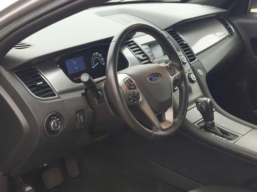 2016 Ford Taurus SEL