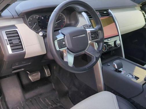 2023 Land Rover Discovery P300 S R-Dynamic