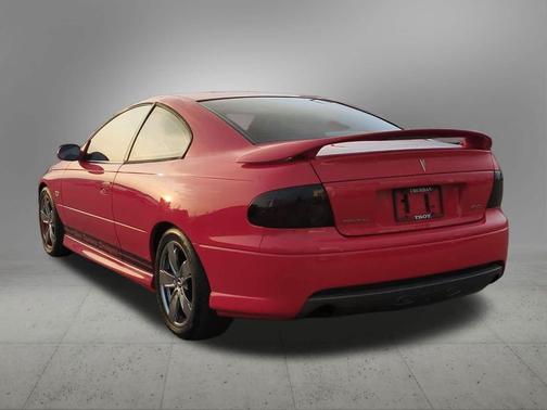 2005 Pontiac GTO 2dr Cpe