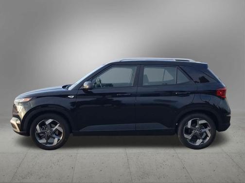2022 Hyundai VENUE SEL