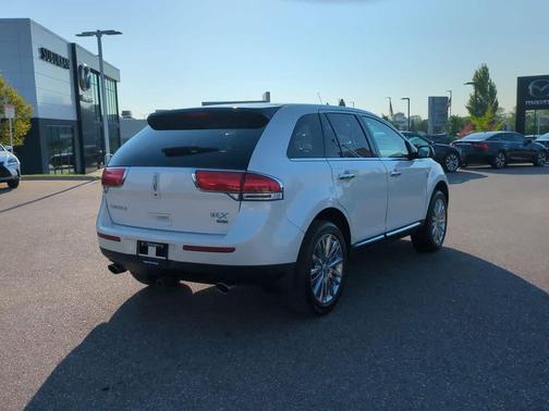2013 Lincoln MKX Base