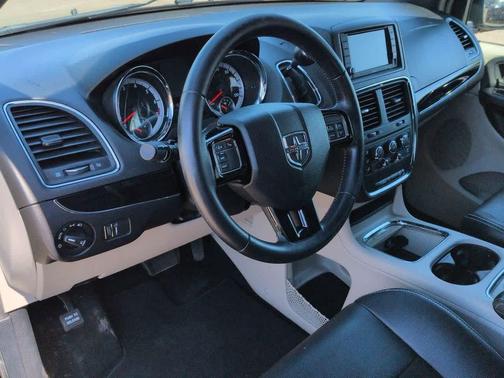 Granite Pearlcoat 2019 Dodge Grand Caravan SXT