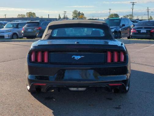 2017 Ford Mustang EcoBoost Premium