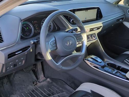 2023 Hyundai SONATA Hybrid SE