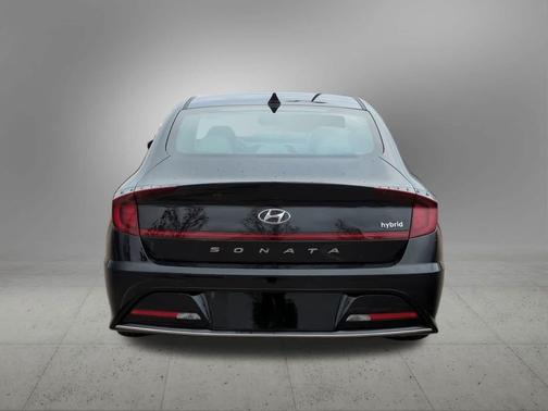 2023 Hyundai SONATA Hybrid SE