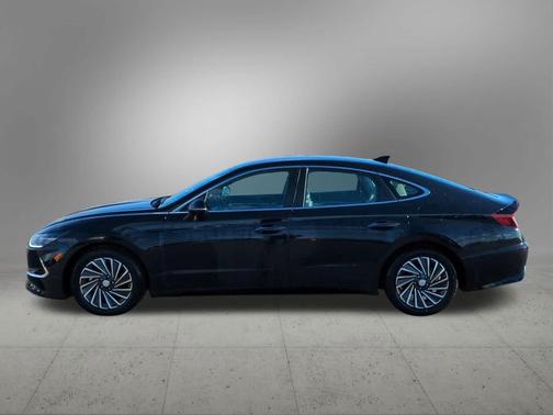 2023 Hyundai SONATA Hybrid SE