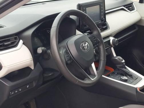 2022 Toyota RAV4 Adventure