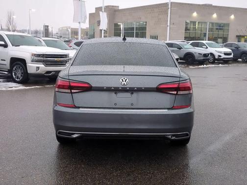 2022 Volkswagen Passat 2.0T SE