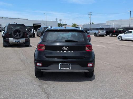 Onyx Black 2023 Hyundai VENUE SEL
