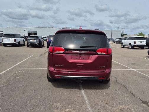 Velvet Red Pearlcoat 2020 Chrysler Pacifica Limited