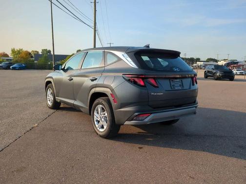 2025 Hyundai TUCSON SE