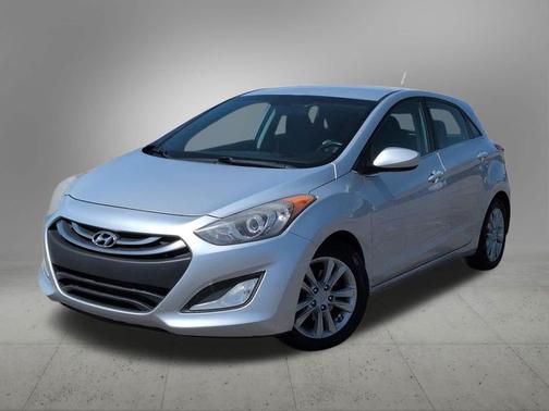 Shimmering Silver 2014 Hyundai Elantra GT Base
