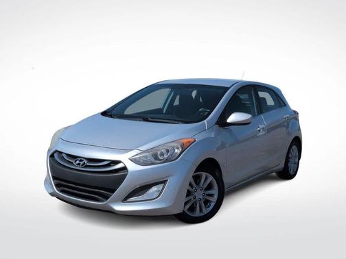 Shimmering Silver 2014 Hyundai Elantra GT Base