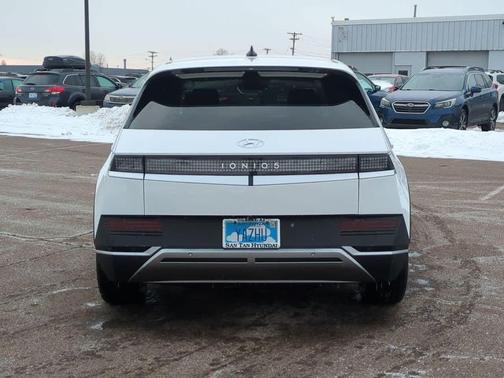 2022 Hyundai IONIQ 5 SEL