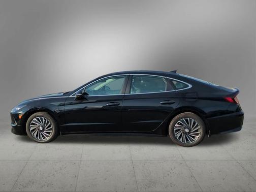 2023 Hyundai SONATA Hybrid Limited
