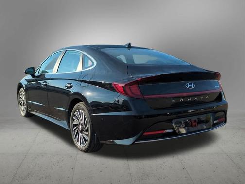 2023 Hyundai SONATA Hybrid Limited