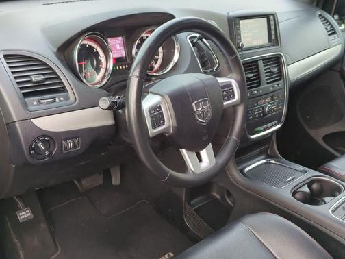 2016 Dodge Grand Caravan R/T