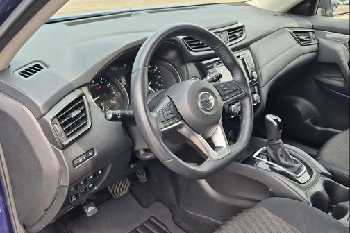 Caspian Blue Metallic 2019 Nissan Rogue SV