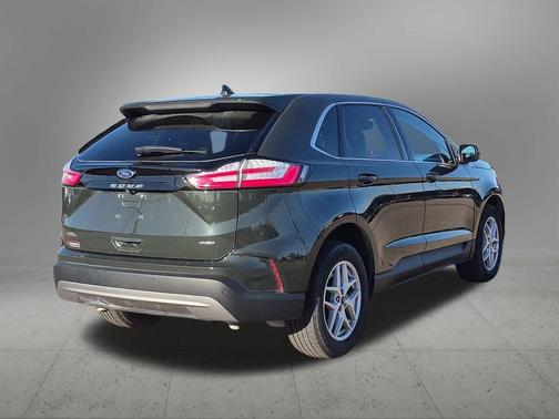 Forged Green Metallic 2024 Ford Edge SEL