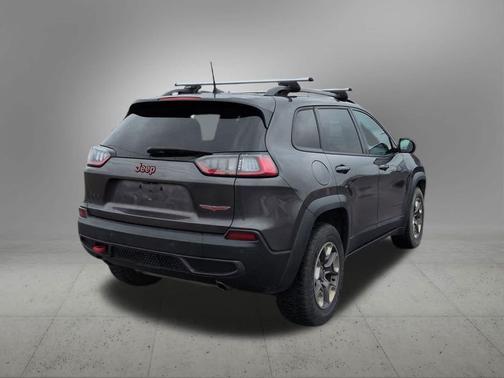 Granite Crystal Metallic Clearcoat 2019 Jeep Cherokee Trailhawk