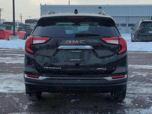 2022 GMC Terrain AWD AT4