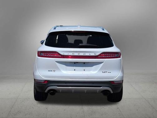 White Platinum Metallic Tri-Coat 2017 Lincoln MKC Reserve
