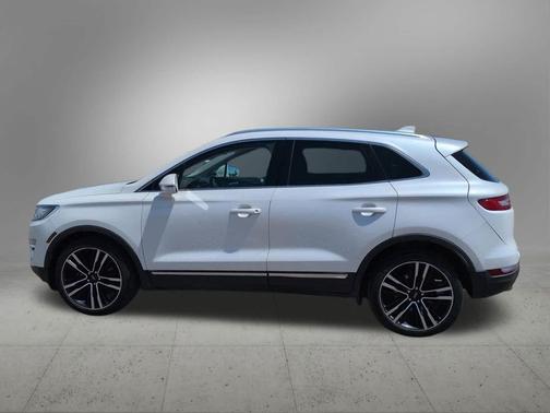 White Platinum Metallic Tri-Coat 2017 Lincoln MKC Reserve