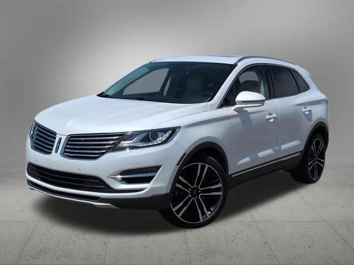 White Platinum Metallic Tri-Coat 2017 Lincoln MKC Reserve