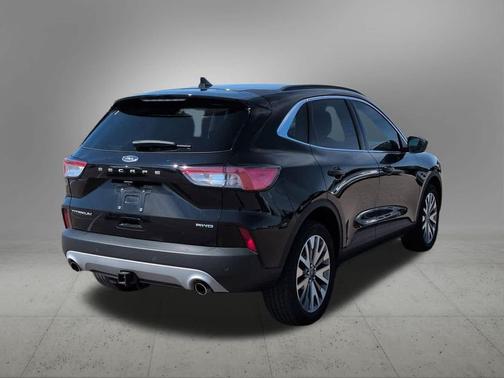 Agate Black Metallic 2022 Ford Escape Titanium