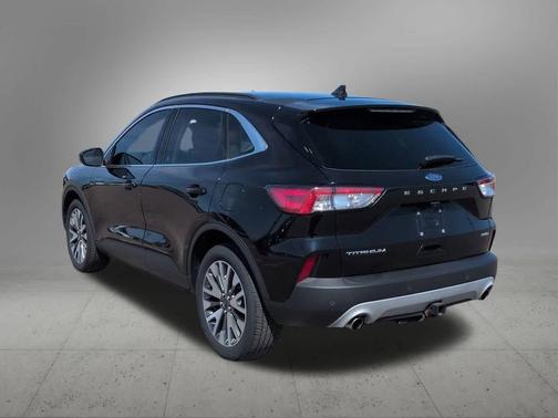 Agate Black Metallic 2022 Ford Escape Titanium
