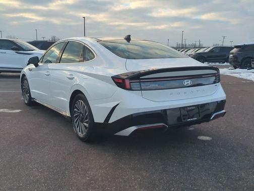 2024 Hyundai SONATA Hybrid Limited
