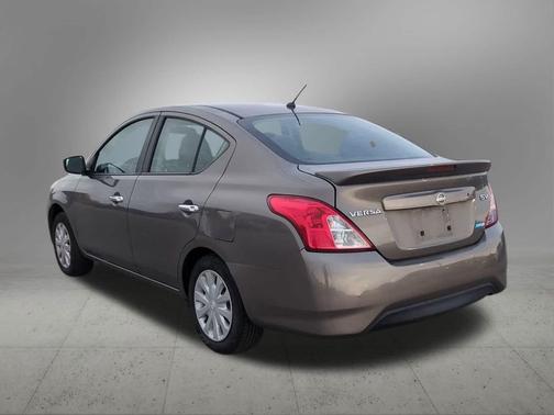 2016 Nissan Versa 1.6 SV