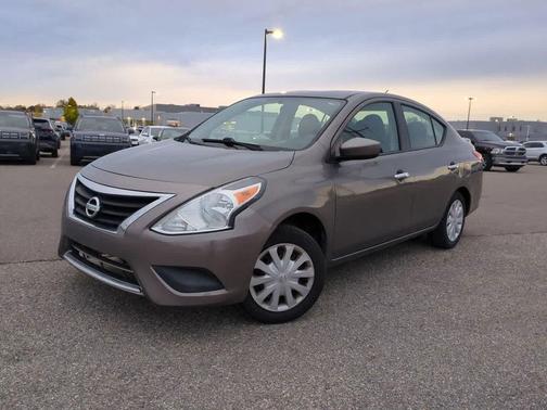 2016 Nissan Versa 1.6 SV